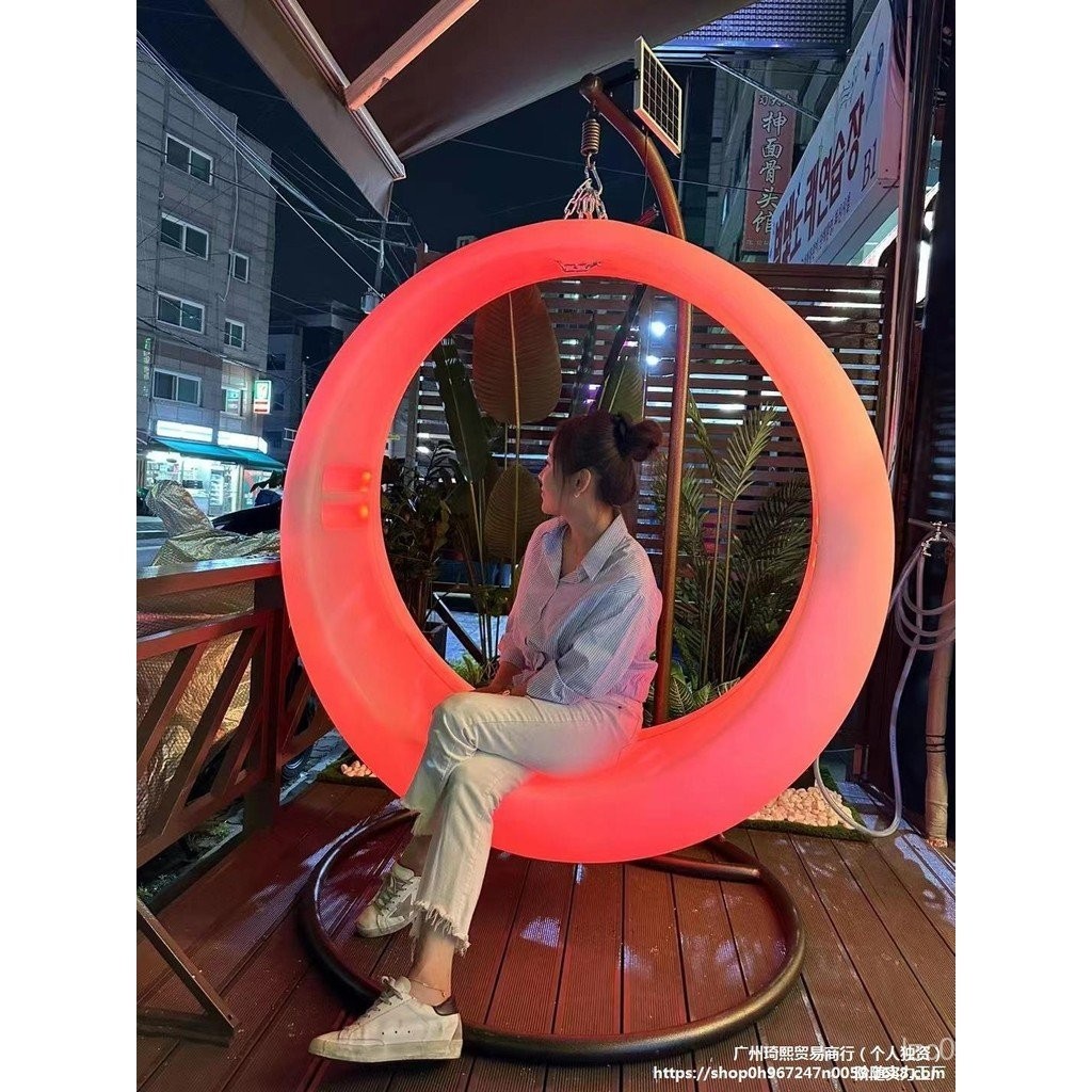 ชิงช้ากลางแจ้งสำหรับเด็ก ฤดูใบไม้ร่วง ที่นั่งพักผ่อน ชิงช้าในร่ม ที่นั่งโยกพลังงานแสงอาทิตย์ ชิงช้าแขวนในสวน JZUT