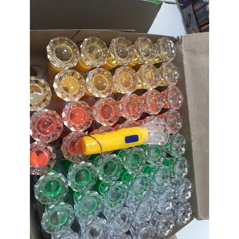 ไฟฉายเล็กมีถ่านในตัว