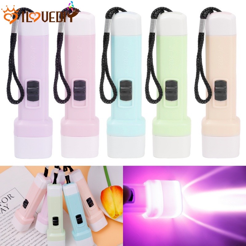 Featured ไฟฉาย ใช้แบตเตอรี่ ปุ่มกด พวงกุญแจไฟ LED แบบพกพา โคมไฟ ส่องสว่าง แข็งแรง ไฟฉาย ขนาดเล็ก แขวนได้ เครื่องมืออ่านหนังสือ ตั้งแคมป์