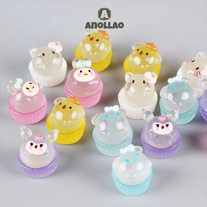 รถเดสก์ท็อปตกแต่ง DIY Luminous Sanrio เครื่องประดับ Kuromi Pochacco Melody เคสโทรศัพท์ 3D อุปกรณ์เสร Anollao