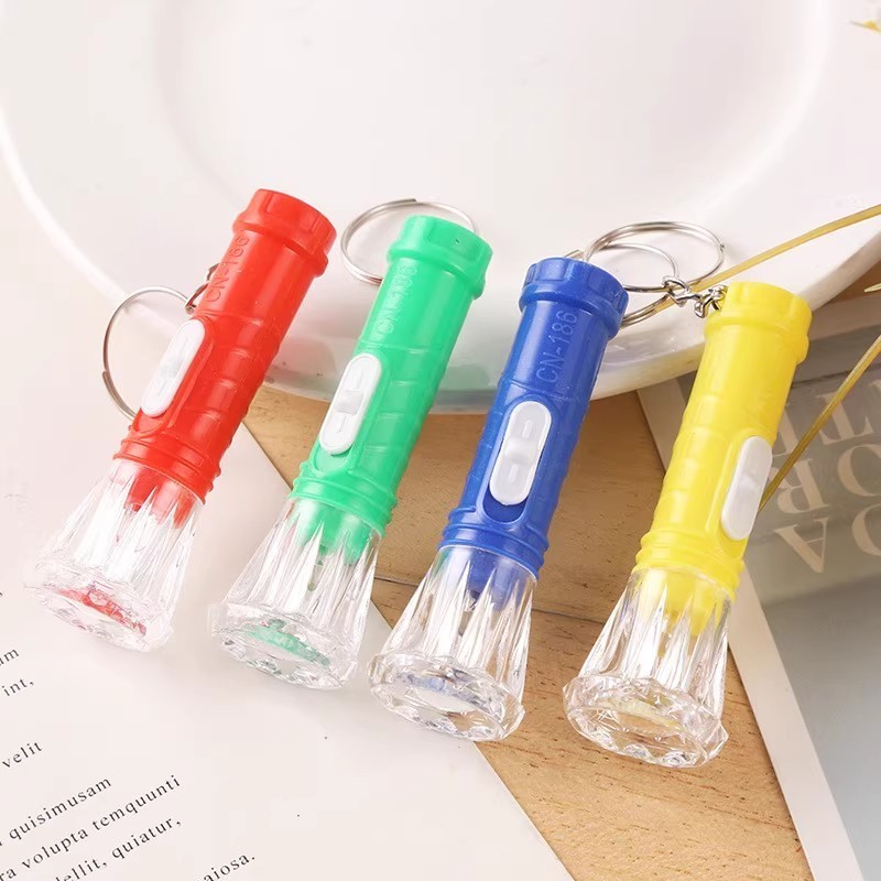 Mini LED Keychain Flashlight Diamond Shape Portable Outdoor Camping Fishing Emergency Lights Random Color ไฟฉาย