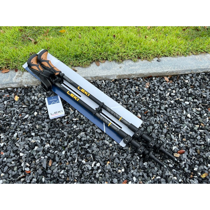 ไม้เท้าเดินป่า Leki Khumbu Lite สี Mango Dark Anthracite Black ไม้เท้าเดินป่า