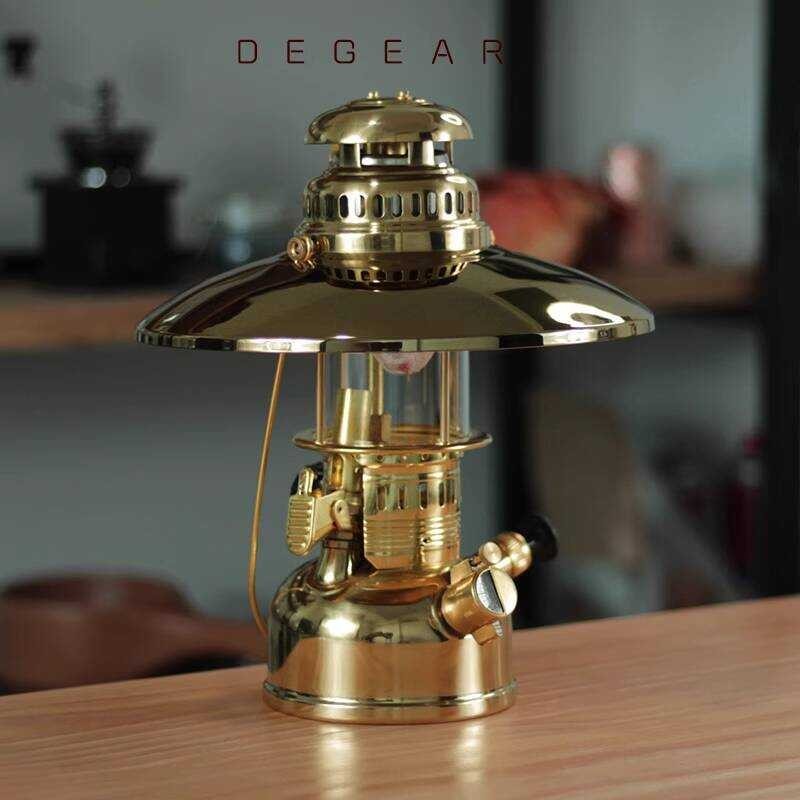 โคมไฟพกพาแบบน้ำมันชนิดVaporization โคมไฟทองเหลืองสำหรับCamping และในรถยนต์ พร้อมหลอดไฟขนาดเล็ก 150CP