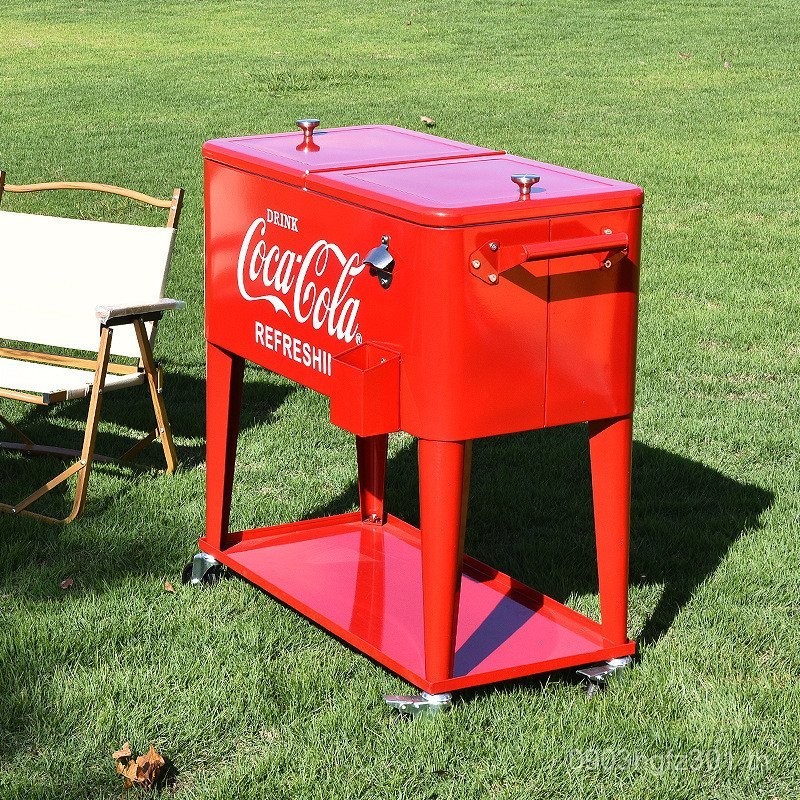 ตู้เย็นกลางแจ้งน้าหนักเบา 75L Retro Cart Camping Stall ถังน้าแข็งแบบพกพาความจุขนาดใหญ่ CocaCola ฉนวนกันความร้อน MDGI