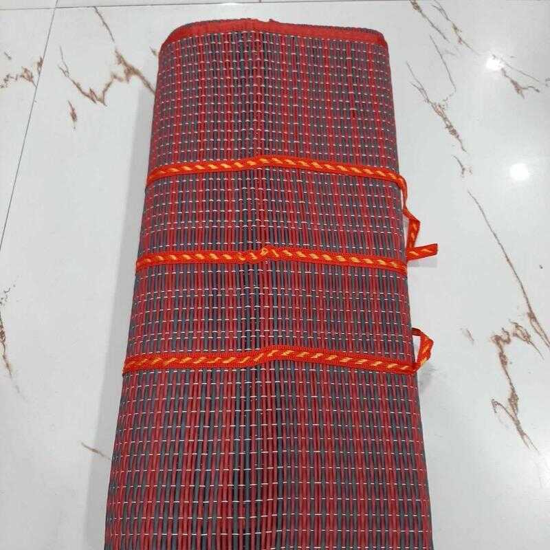 เสื่อปิคนิคพลาสติก ขนาด 135x175 ซม หลายสีและลาย