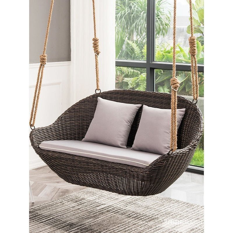 ตะกร้าแขวนเก้าอี้หวายแกว่ง พร้อมเปลญวนและเก้าอี้โยก เหมาะสำหรับพักผ่อนในห้องนั่งเล่น ระเบียง หรือกลางแจ้ง